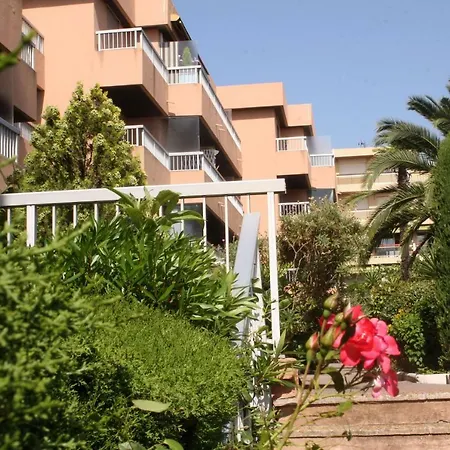 Le Fabrina Riviera Апартаменты *